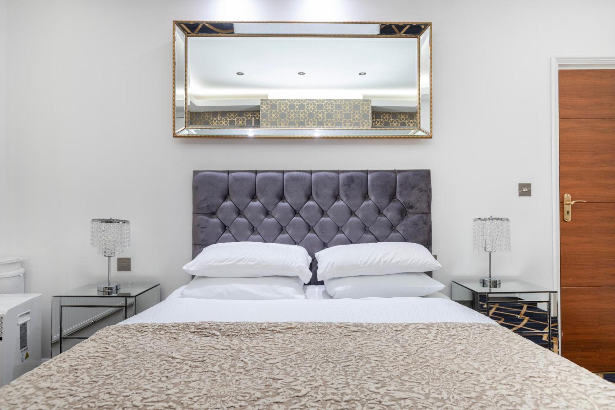 Hyde Park Rooms & Apartments Londen Buitenkant foto