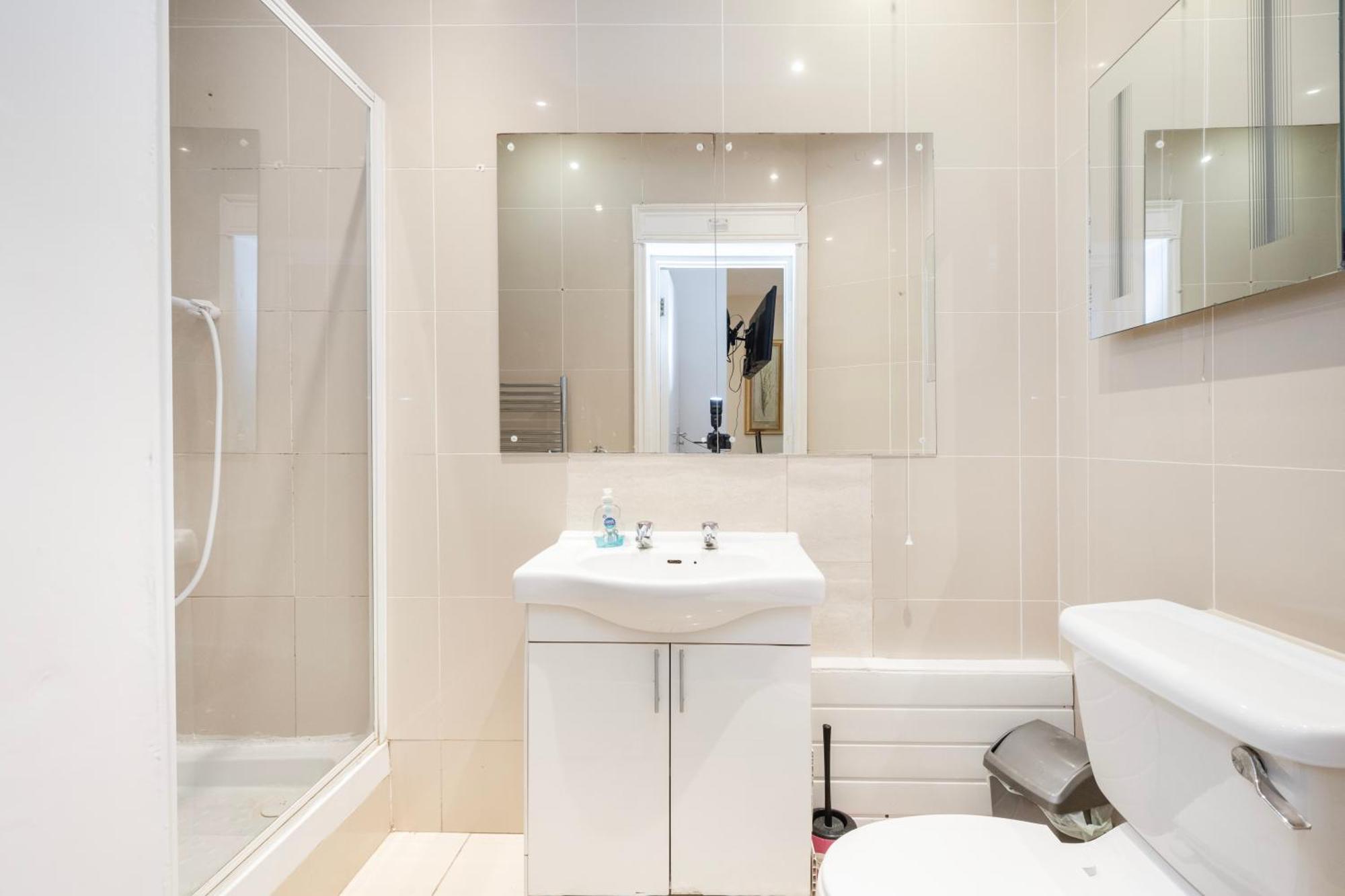 Hyde Park Rooms & Apartments Londen Buitenkant foto