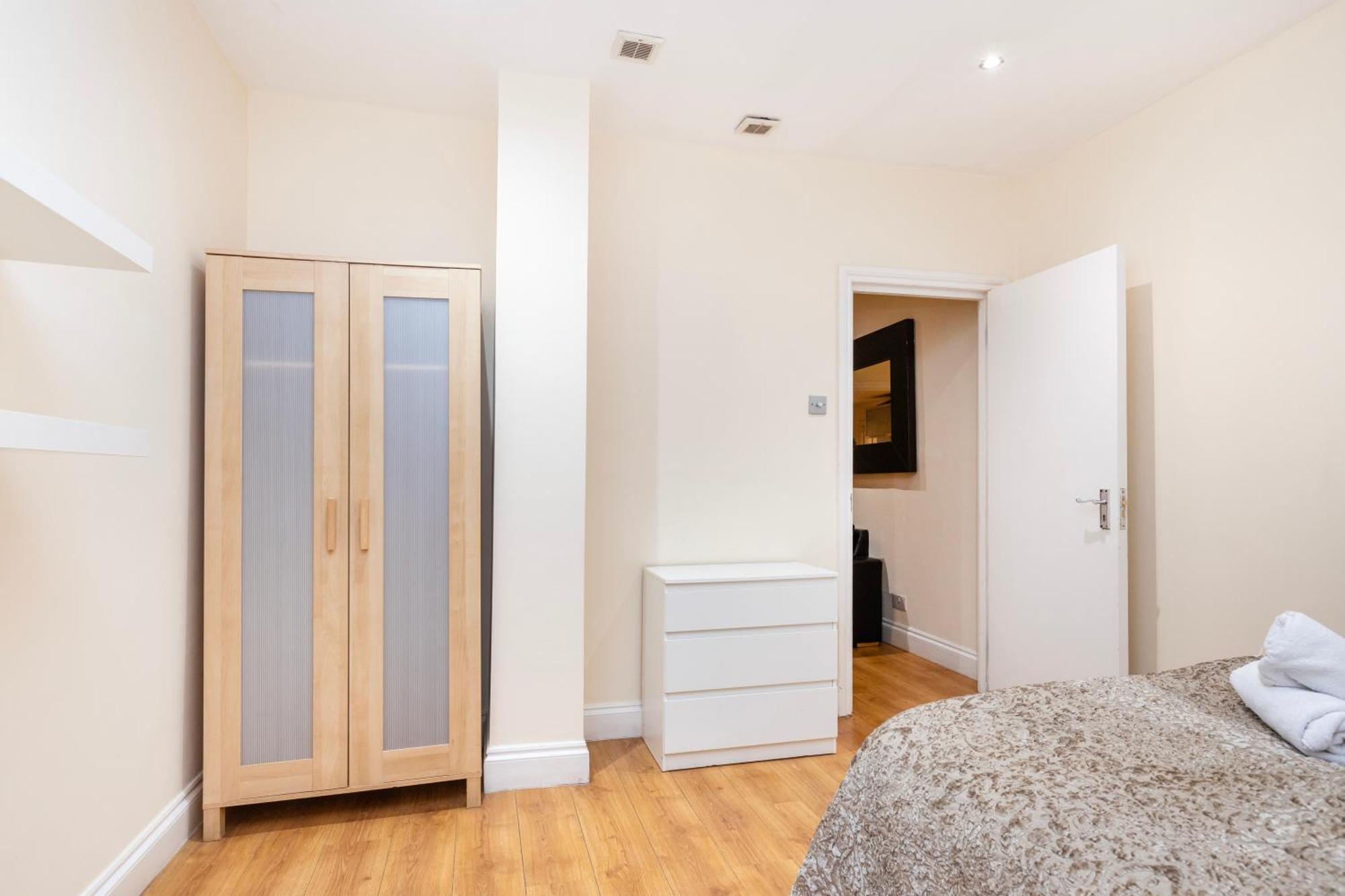 Hyde Park Rooms & Apartments Londen Buitenkant foto