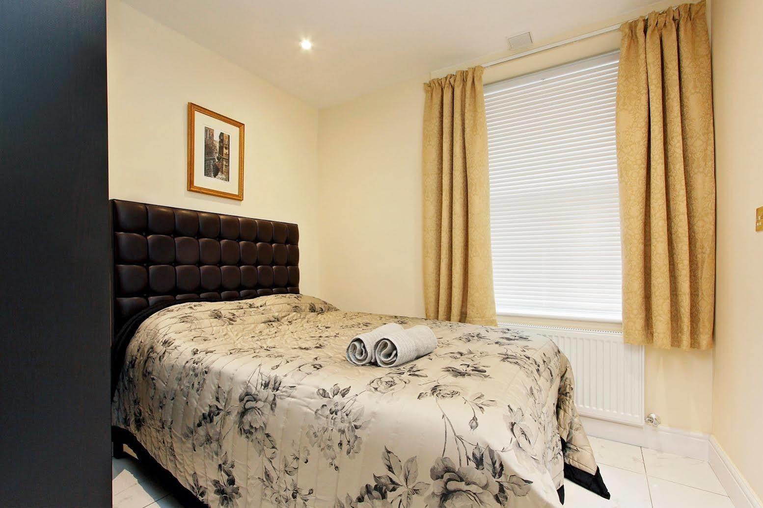 Hyde Park Rooms & Apartments Londen Buitenkant foto